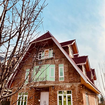 Al Jalal Resort Srinagar  Exterior photo